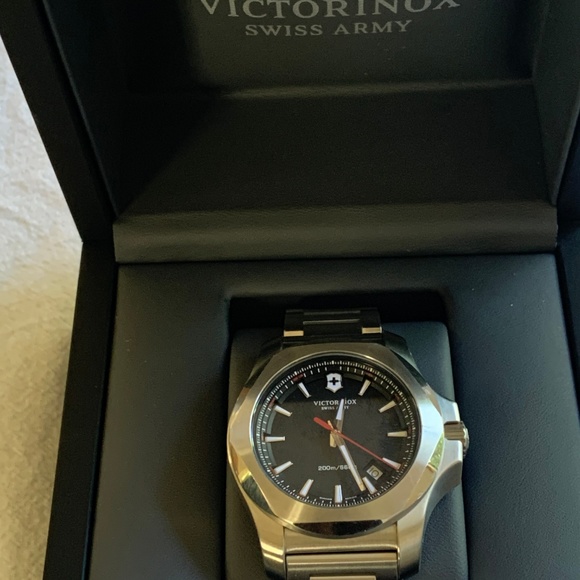 Victorinox Swiss Army I.N.O.X. (INOX) Watch - Picture 5 of 5